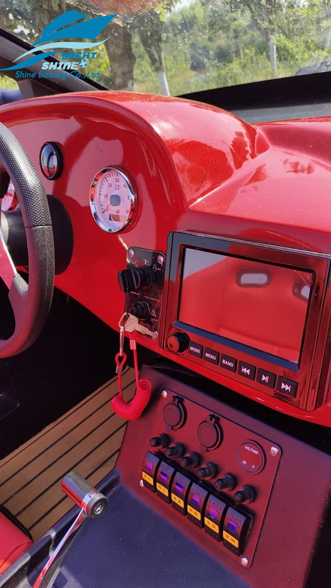 Board de voiture &agrave; r&eacute;action Ferrari (3) 