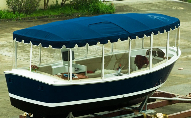 Bateau touristique