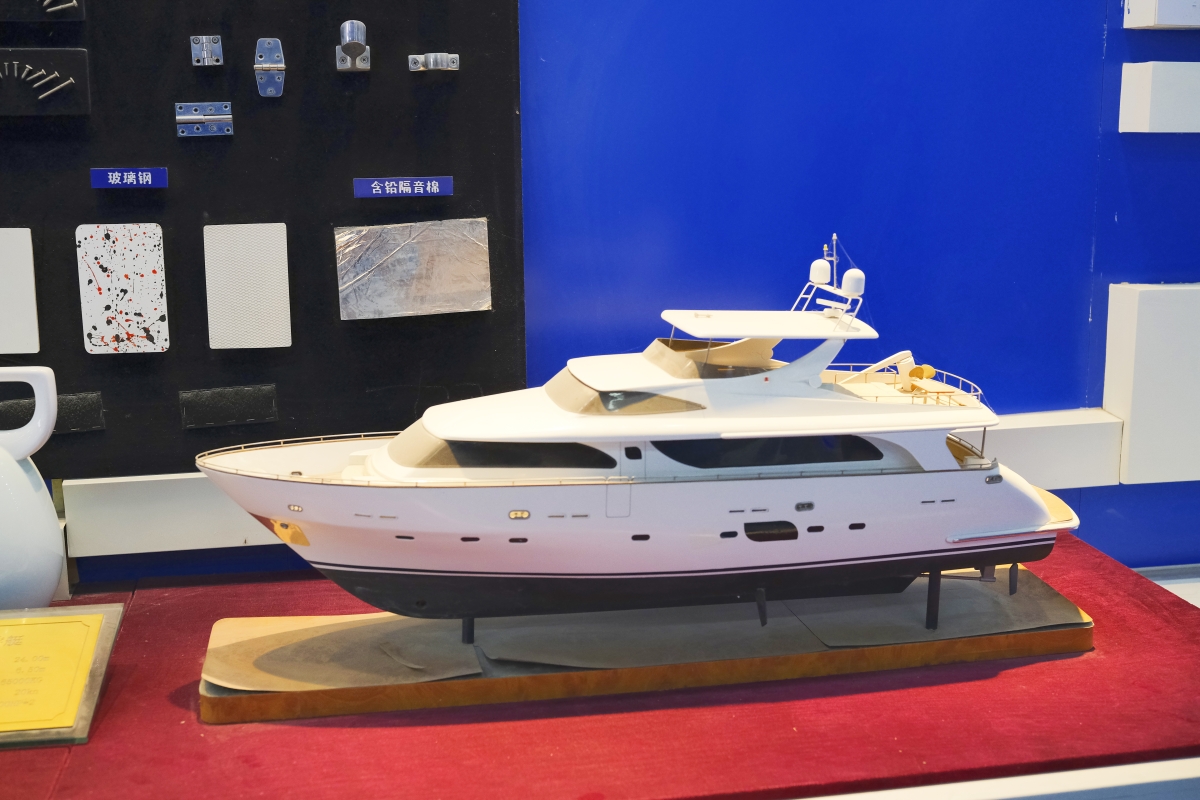 Modèles de yacht (1) 