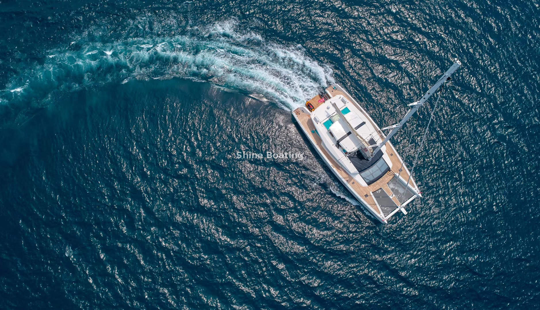 Catamaran &agrave; voile de 120 pieds (2)