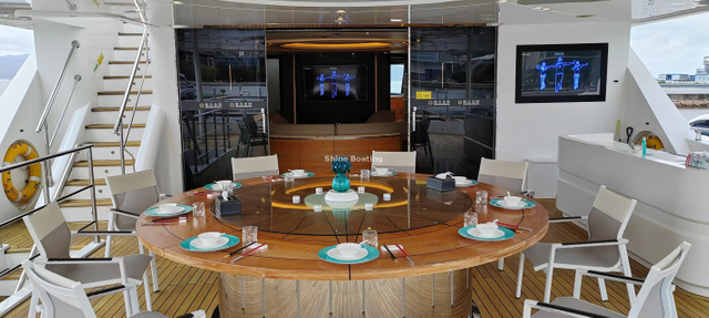 Yacht de luxe de 150 pieds