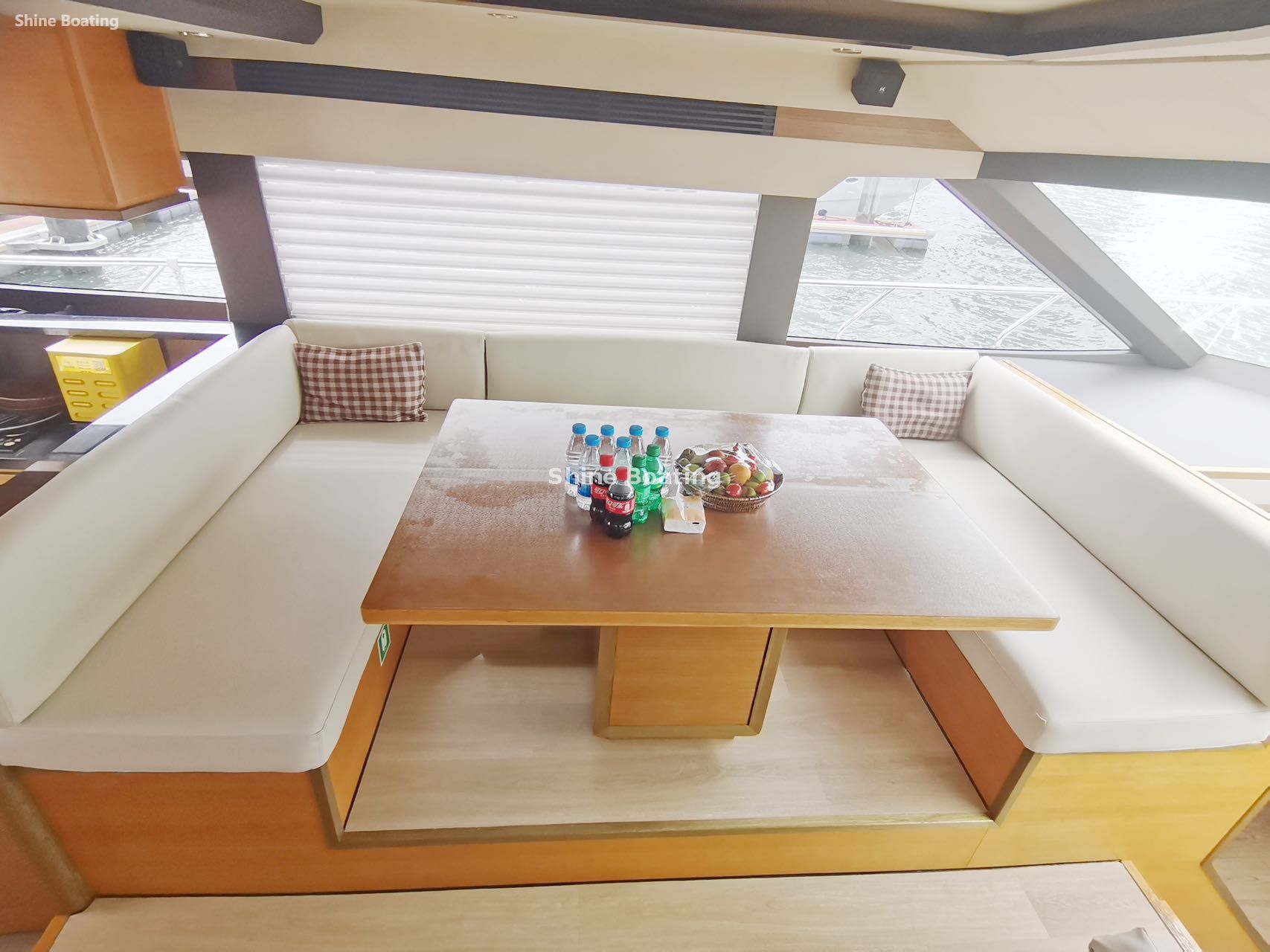 Yacht de luxe &agrave; fly de 52 pieds (5)