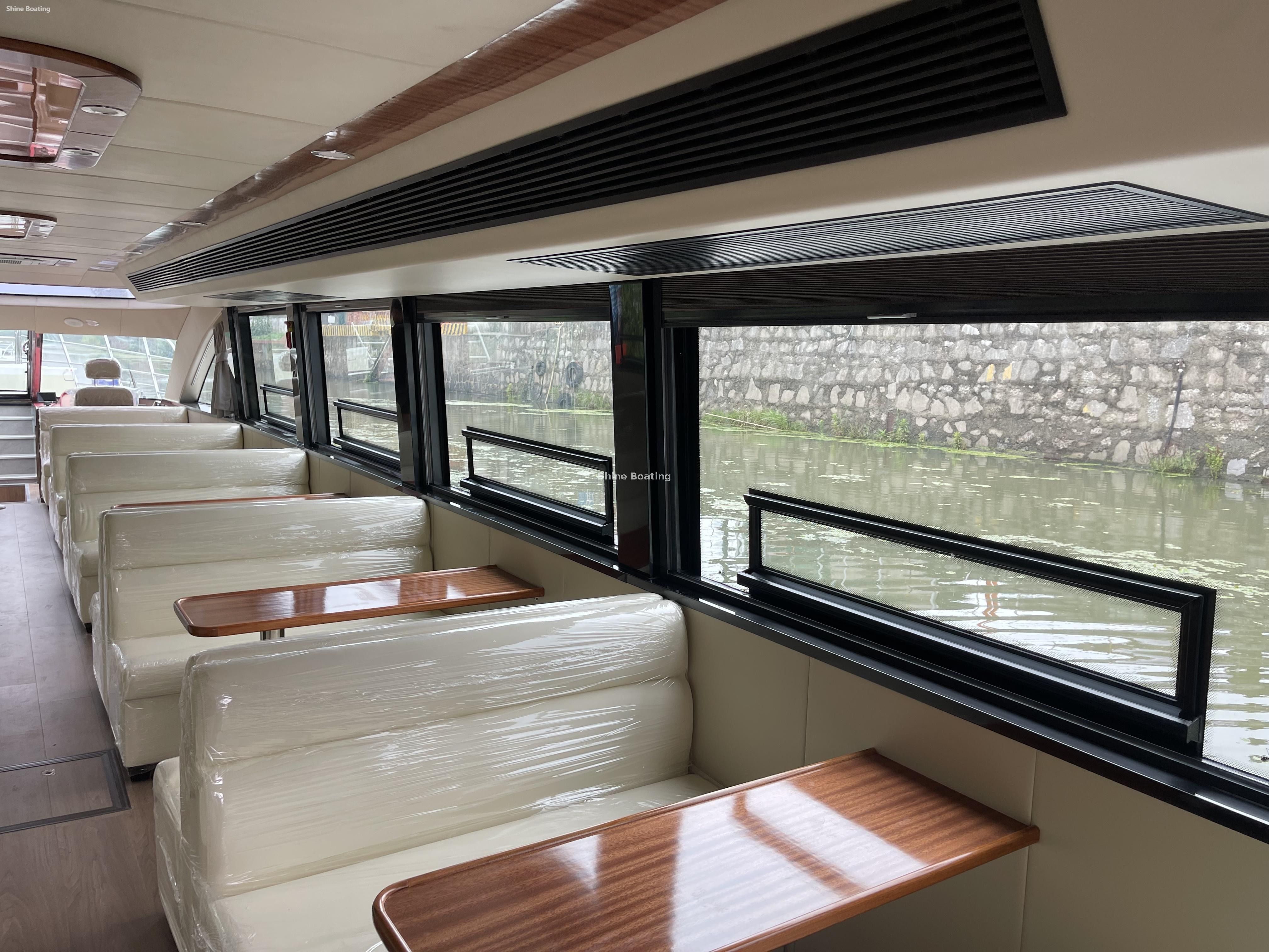Navire commercial de 20,8 m (4) 